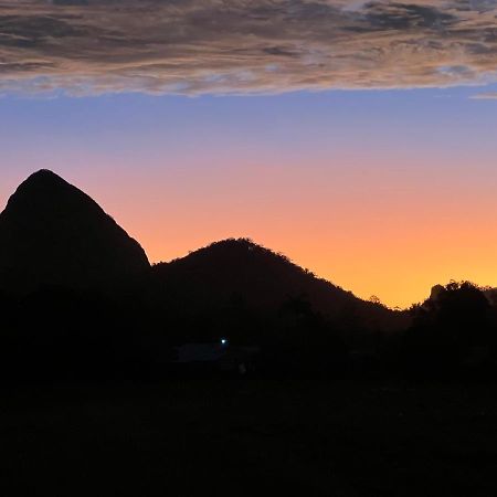 Ark Accommodation Glass House Mountains Exterior photo