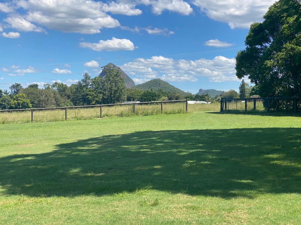 Ark Accommodation Glass House Mountains Exterior photo